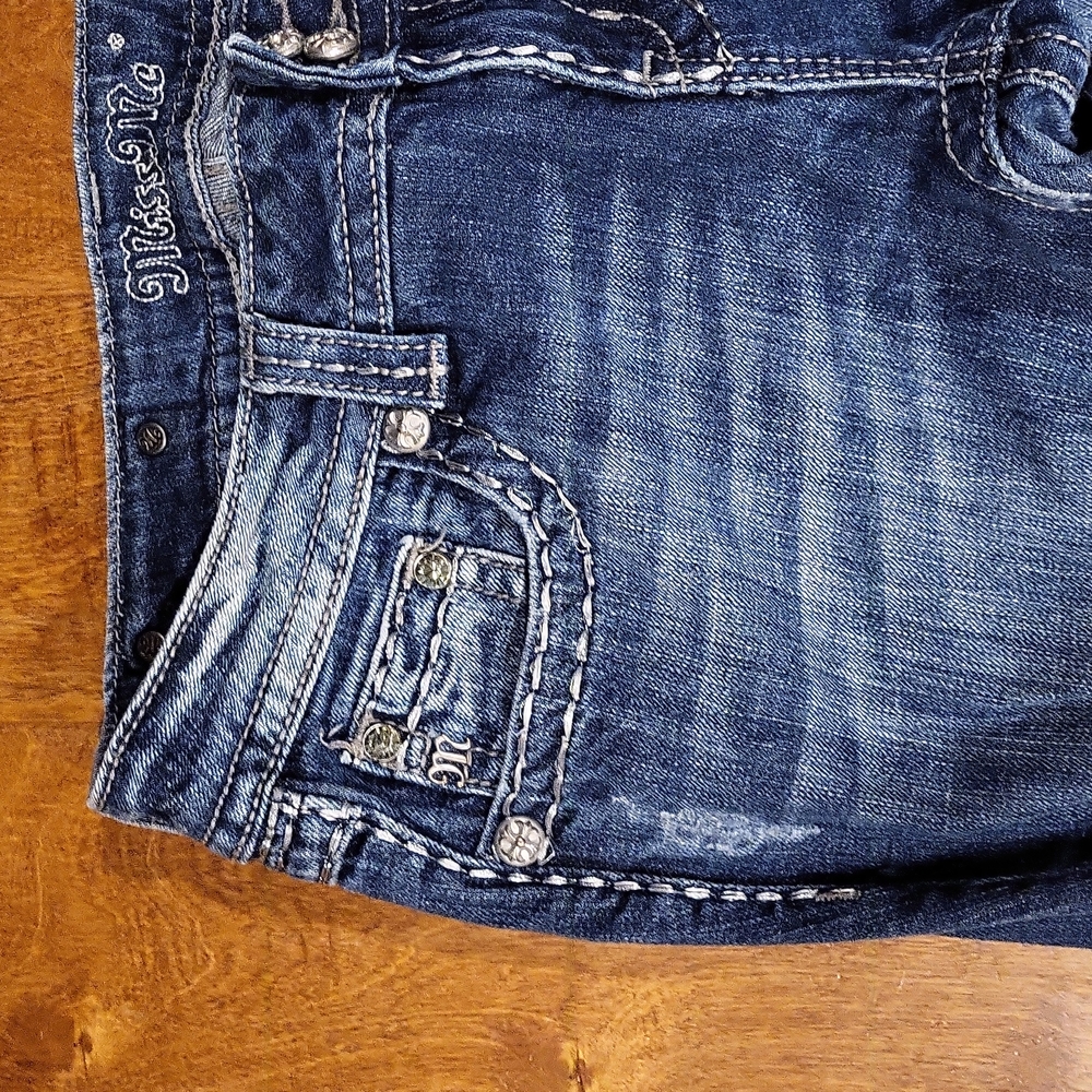 Women's Miss Me, Embellished Jeans, Size 28, In-seam 32 Distressed - Picture 4 of 8